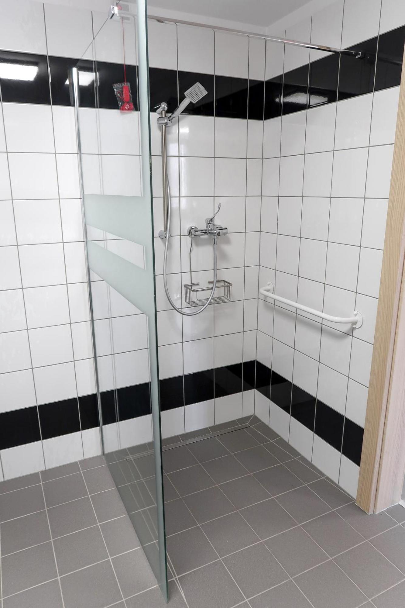 Dom Studencki Arka Hostel Вроцлав Екстериор снимка